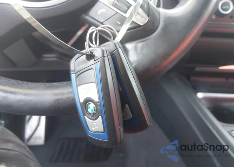 2015 BMW 328I xDrive z USA, uszkodzony, nr VIN WBA3B5G52FNS11618